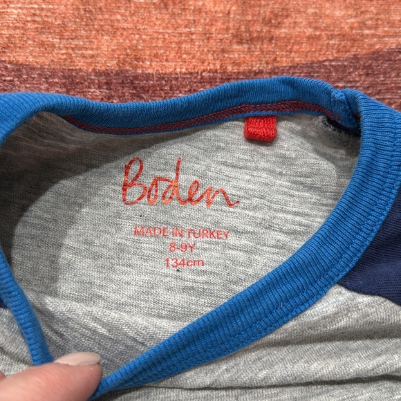 Mini Boden size 8 boys t-shirt with appliqué - Picture 8 of 11